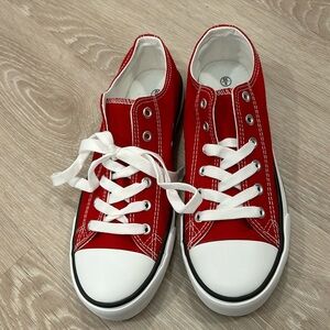 New red off brand chucks sneakers sz 8